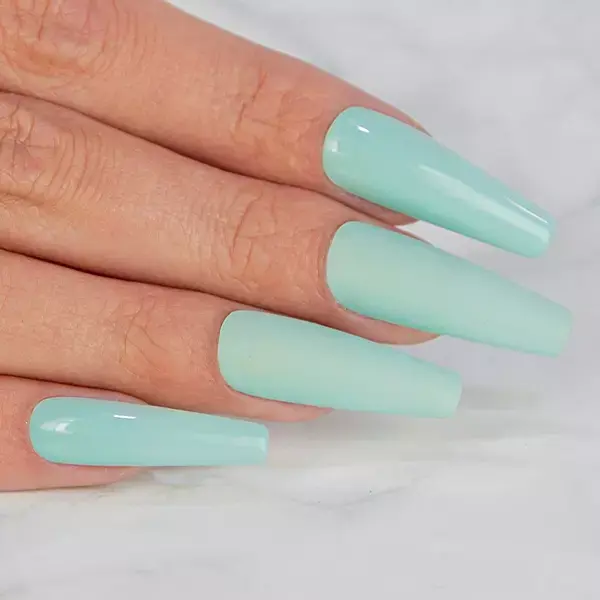 Magnetic_Nails_edit 103440.webp