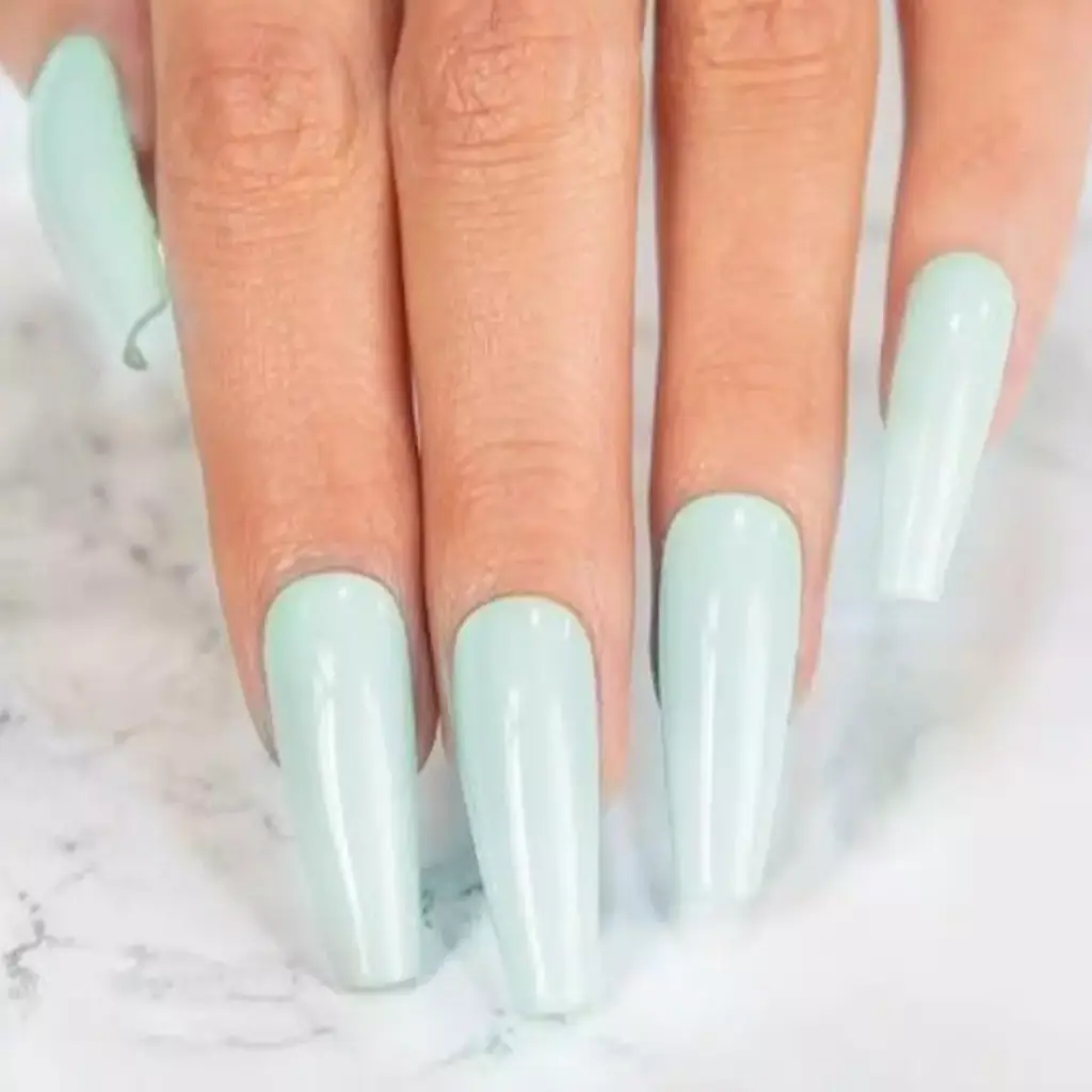 Magnetic_Nails_UK_edit 103442.webp