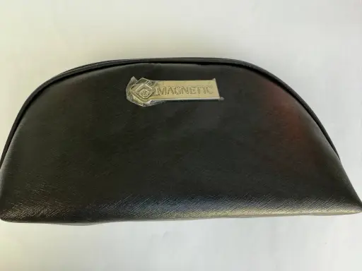 175042 Make up bag